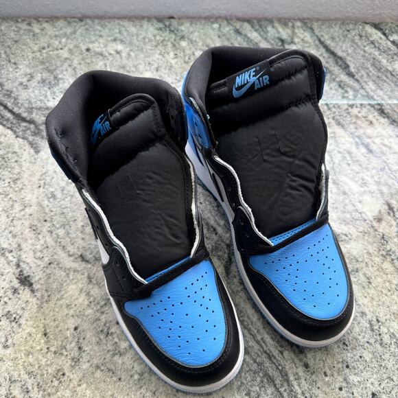 Air Jordan 1 Retro High OG University Blue GS 6.5 - Picture 2 of 8